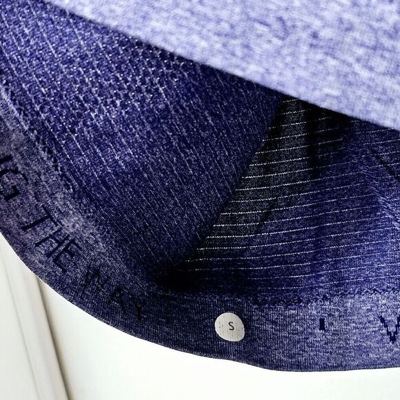 LULULEMON Athletica Purple Stretch Inspiring Quotes Short Sleeve Women Shirt Top - Picture 4 of 5